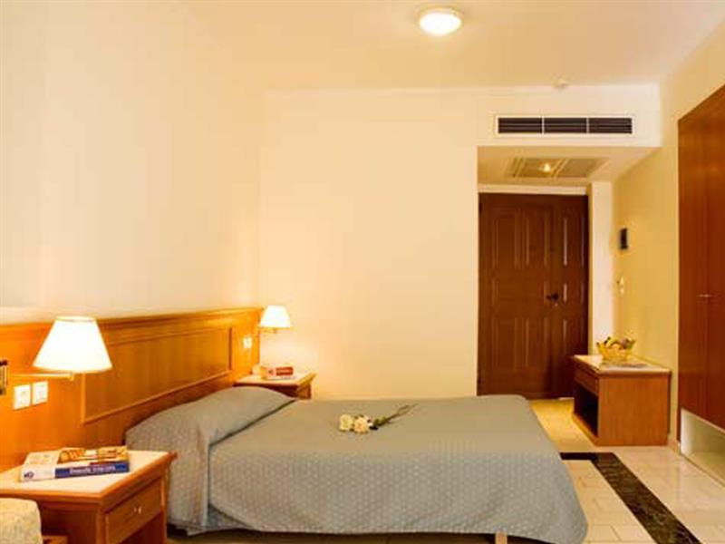 Sunshine Rhodes Hotell 4*